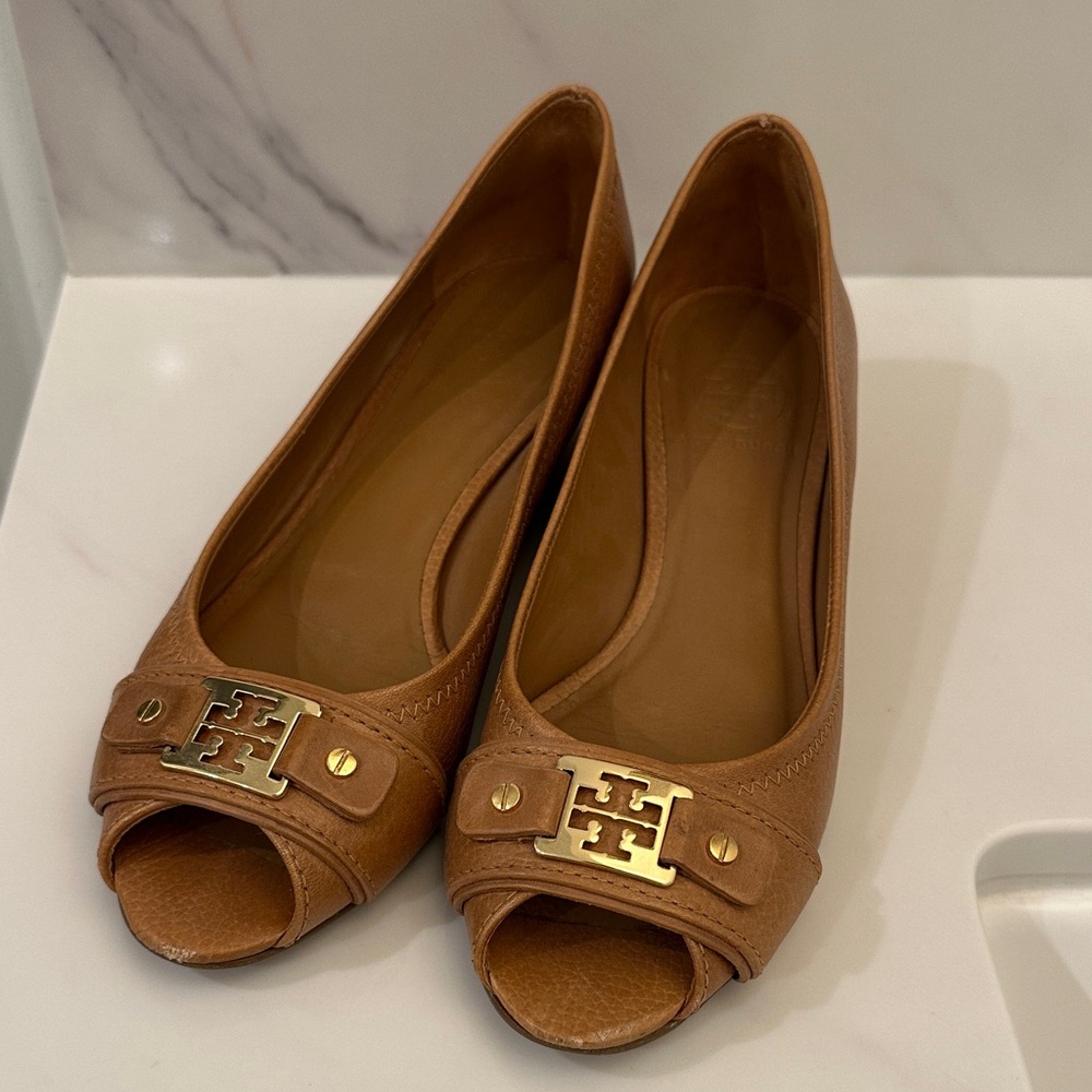 Tory Burch Brown Peep-Toe Flats with Gold Logo